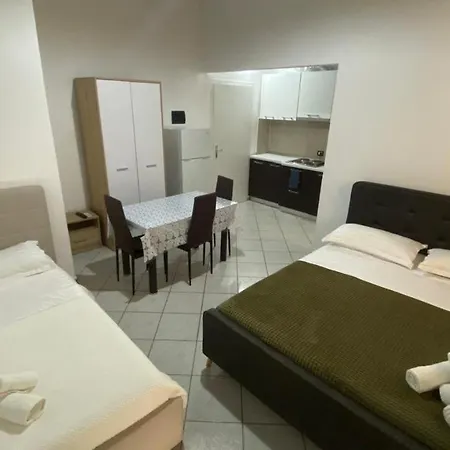 Allamani Lägenhetshotell Golem (Tirana)